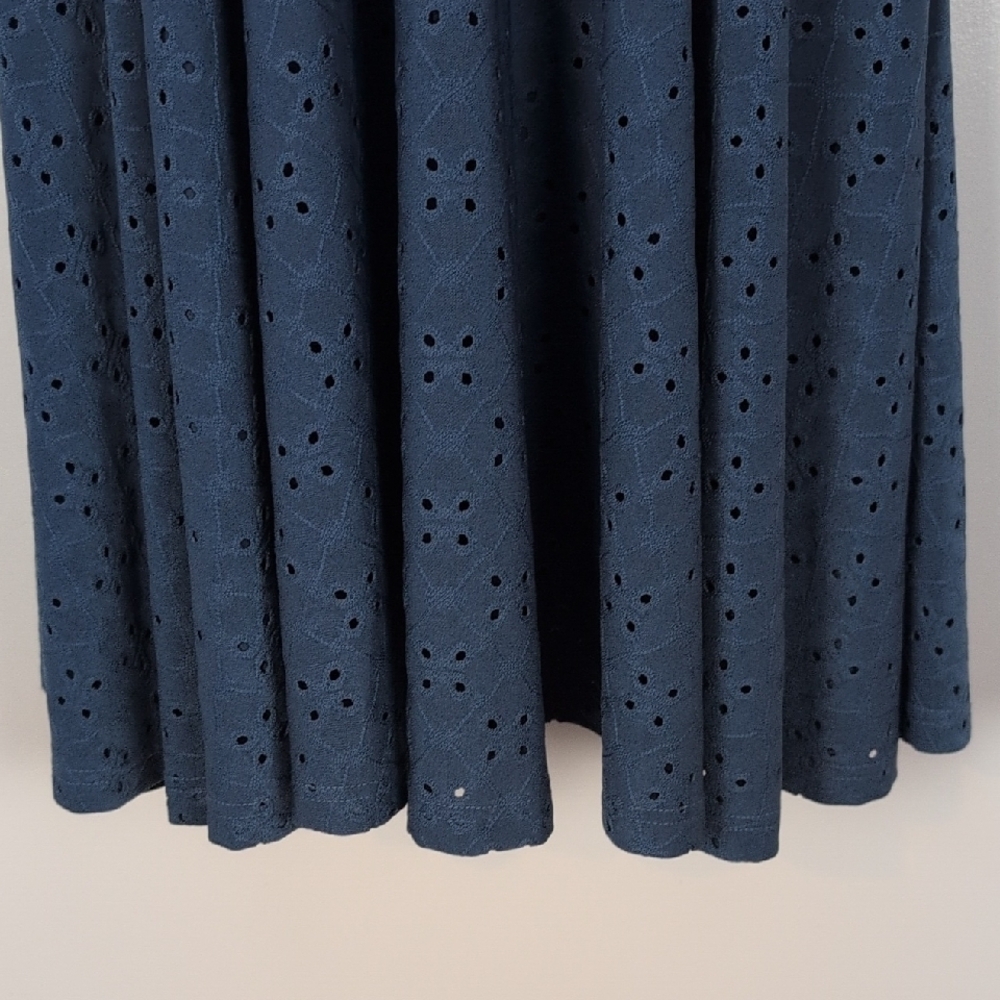 Hutch Sleeveless A-Line Knee Length Dress - Picture 3 of 11